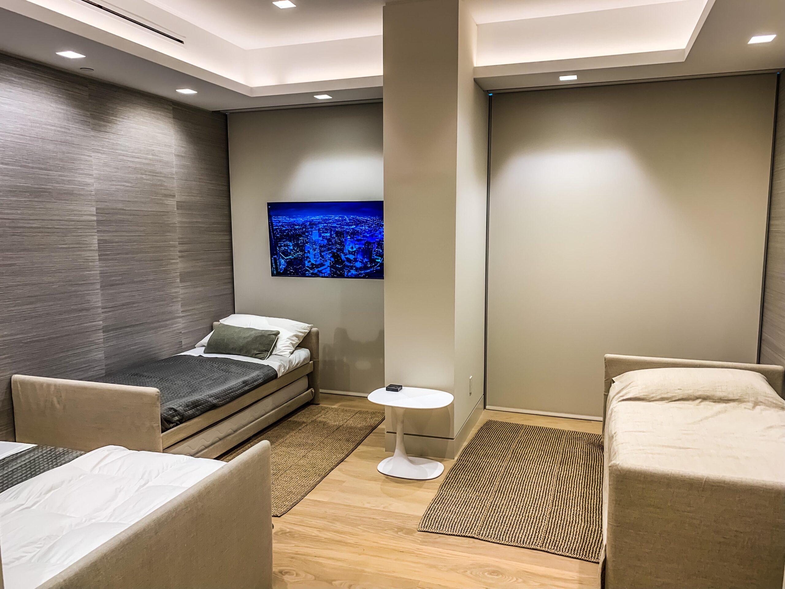 7C072A90-E71C-418A-B5AB-E9CAC7EA075C