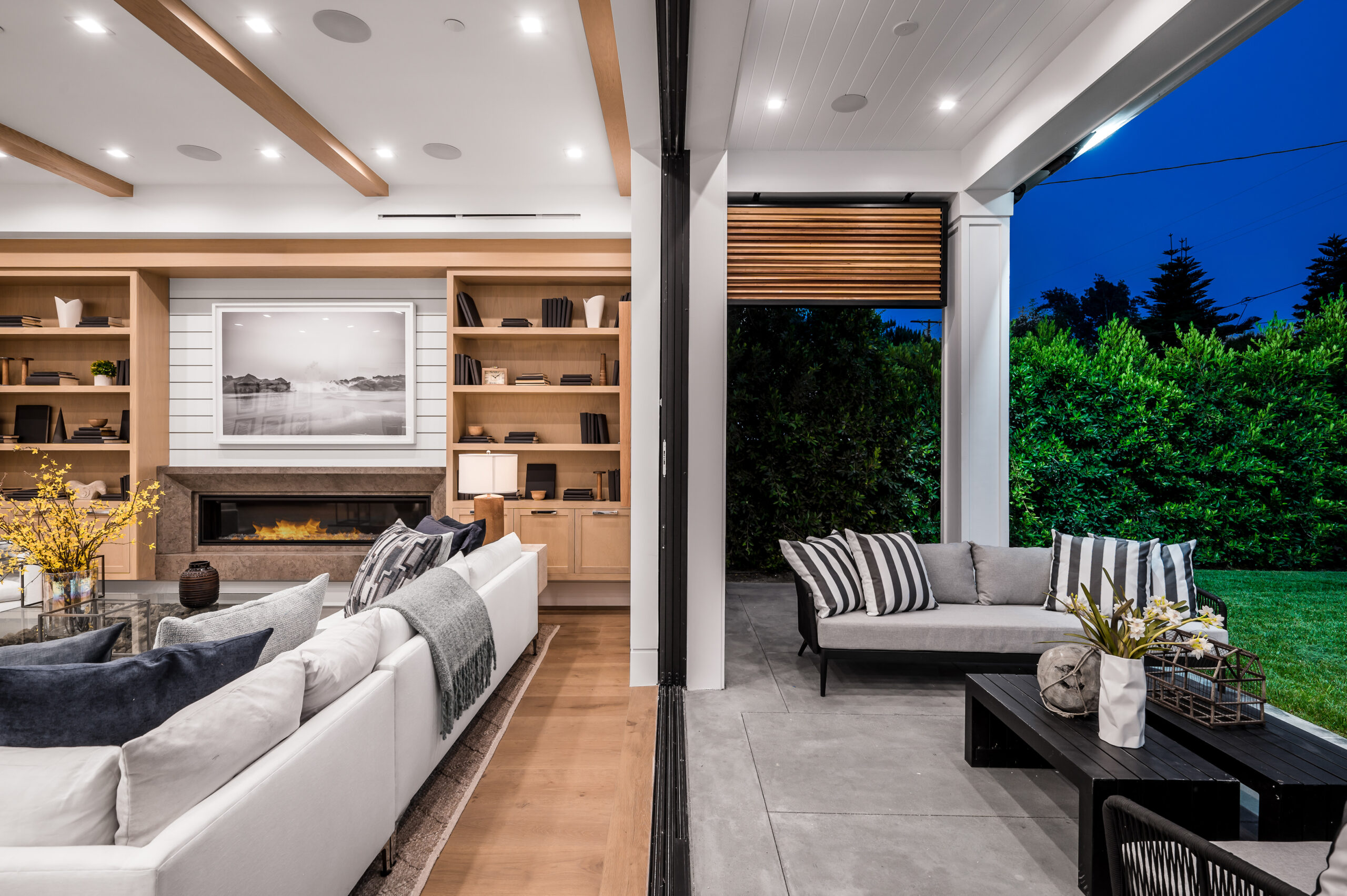 Luxury private cinema and integrated entertainment room